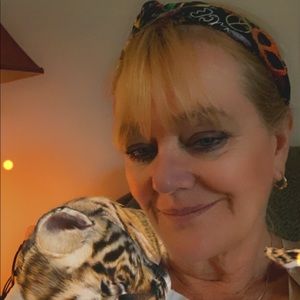 Meet your Posher, Cyndi